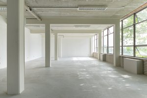 listings.show.sections.photos.alt