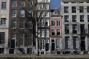 listings.show.sections.photos.alt