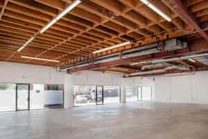 listings.show.sections.photos.alt