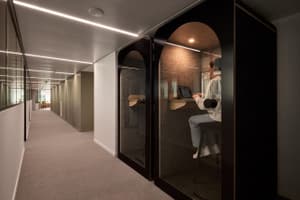 listings.show.sections.photos.alt