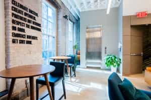 listings.show.sections.photos.alt