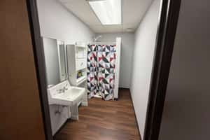 listings.show.sections.photos.alt