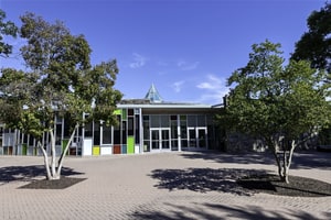 550-Seat Dining Hall with Skylight in Collegeville, foto 6