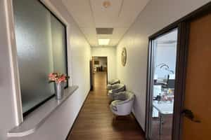 listings.show.sections.photos.alt