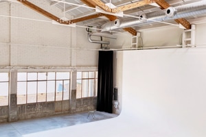 listings.show.sections.photos.alt