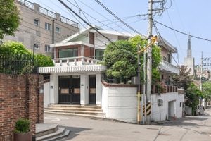 listings.show.sections.photos.alt