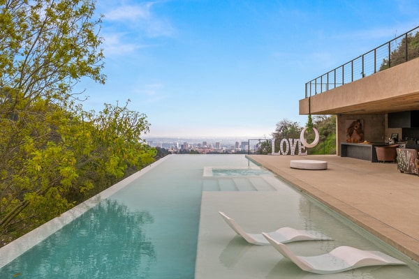 Private Modern Estate in Bel Air