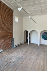 listings.show.sections.photos.alt