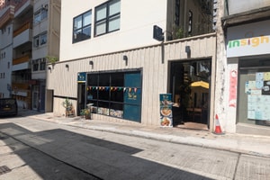 listings.show.sections.photos.alt