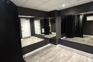 listings.show.sections.photos.alt