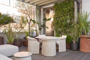 listings.show.sections.photos.alt