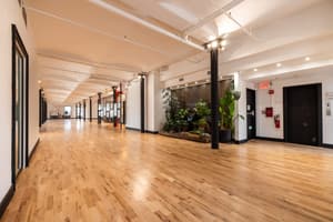 listings.show.sections.photos.alt