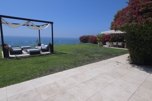 listings.show.sections.photos.alt