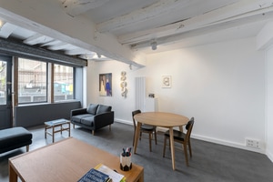 listings.show.sections.photos.alt