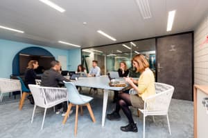 listings.show.sections.photos.alt