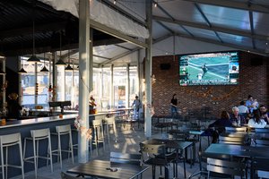 listings.show.sections.photos.alt