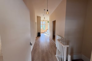 listings.show.sections.photos.alt