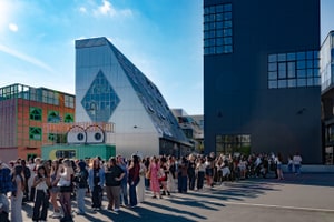 listings.show.sections.photos.alt