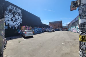 listings.show.sections.photos.alt