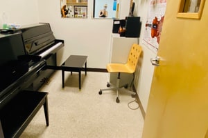 listings.show.sections.photos.alt