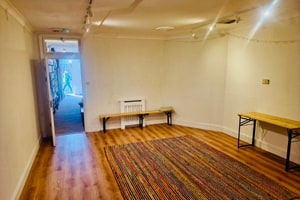 listings.show.sections.photos.alt