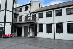 listings.show.sections.photos.alt