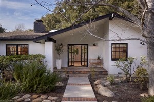 listings.show.sections.photos.alt