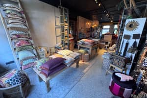 listings.show.sections.photos.alt