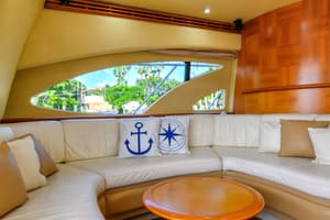 listings.show.sections.photos.alt