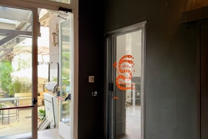 listings.show.sections.photos.alt