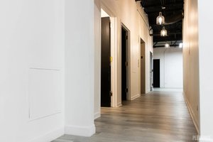 listings.show.sections.photos.alt