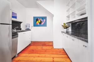 listings.show.sections.photos.alt