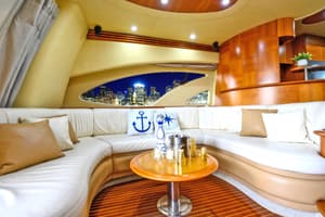 listings.show.sections.photos.alt