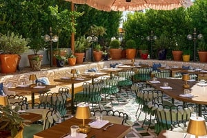 listings.show.sections.photos.alt