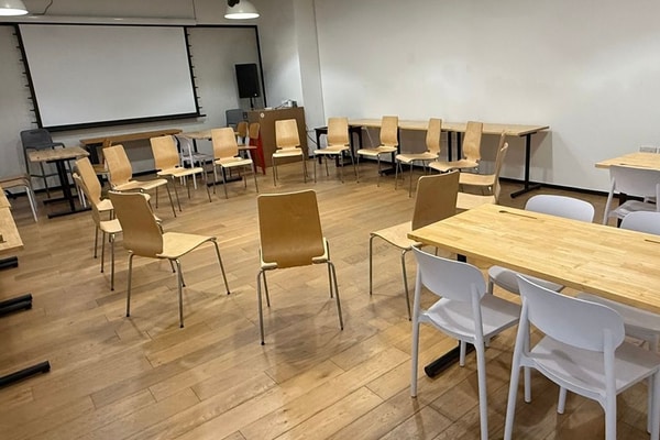 Photo of 516 sqft space is perfect for hosting workshops, team meetings, or networking sessions