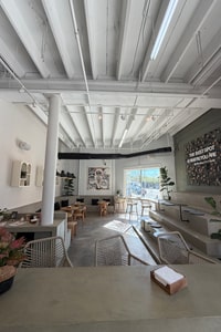 listings.show.sections.photos.alt