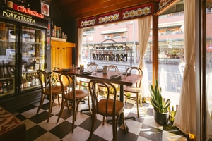 listings.show.sections.photos.alt