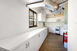 listings.show.sections.photos.alt