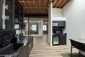 listings.show.sections.photos.alt