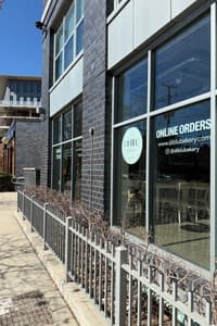 listings.show.sections.photos.alt