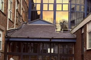 listings.show.sections.photos.alt