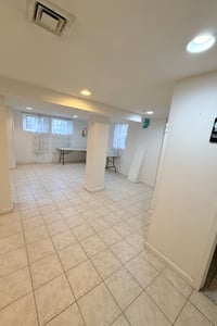 listings.show.sections.photos.alt