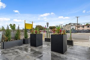 listings.show.sections.photos.alt