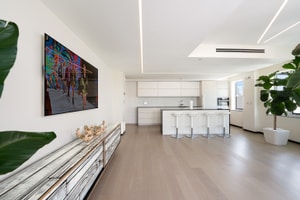 listings.show.sections.photos.alt