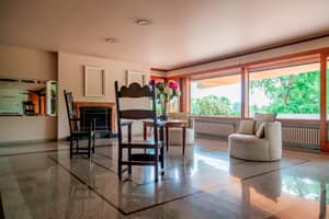 listings.show.sections.photos.alt