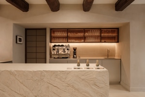 listings.show.sections.photos.alt