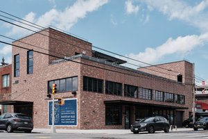 listings.show.sections.photos.alt