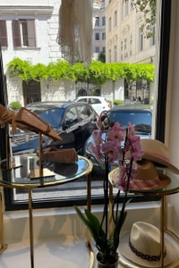 listings.show.sections.photos.alt