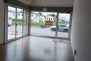 listings.show.sections.photos.alt