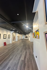 listings.show.sections.photos.alt